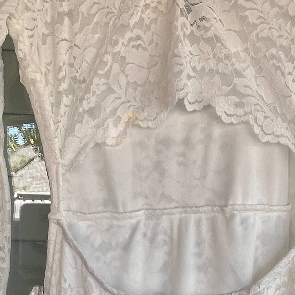 Windsor szM lace mermaid wedding dress - Picture 2 of 13
